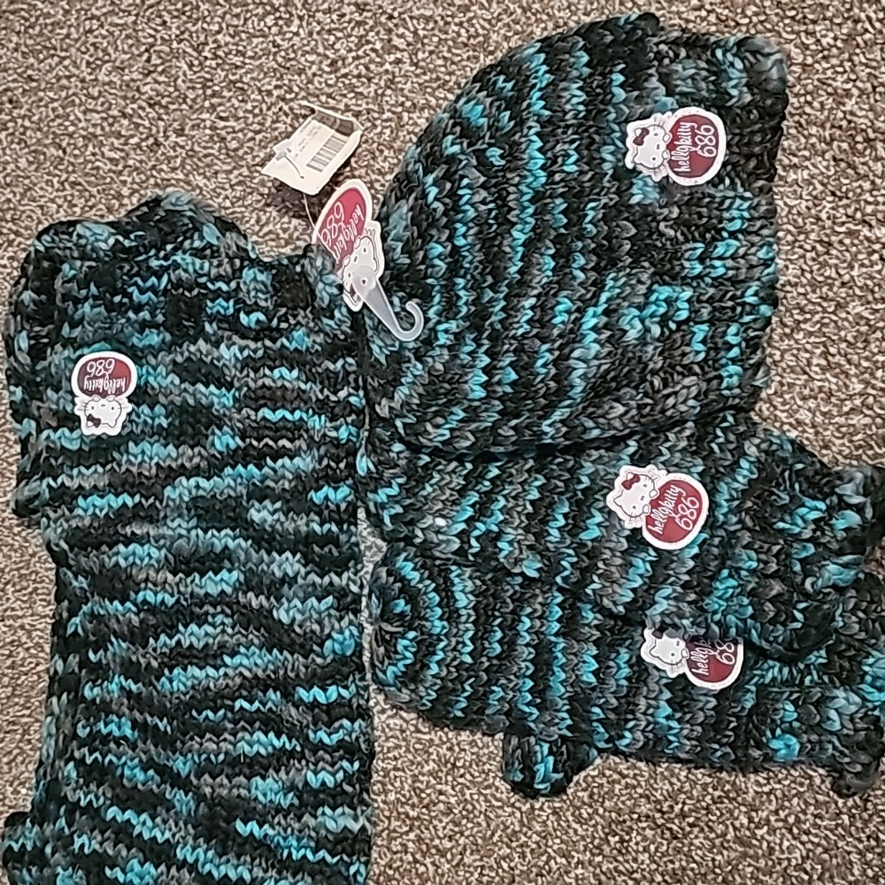 Rare Hello Kitty scarf and beanie set